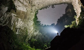 Xem lại 6 phút clip hang Sơn Đoòng phát trên truyền hình Mỹ