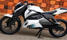 Honda Win 100 khoác dàn áo độc đáo ở Sài Gòn