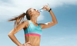 3 điều cần ghi nhớ khi tập luyện trời nắng nóng để không kiệt sức, ngất xỉu