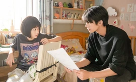 Lý Tiêm Tiêm của “Lấy Danh Nghĩa Người Nhà” mặc toàn đồ bình dân, có món chưa đến 100K