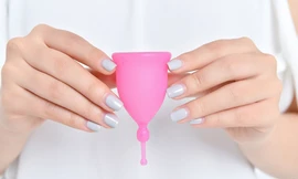 Q&A về cốc nguyệt san: “Cô bạn” sành điệu và xịn xò trong những ngày “đèn đỏ” 