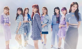 Nhóm nhạc “chị em” của TWICE ở Nhật làm đại sứ thời trang cho nhãn hàng bình dân toàn cầu