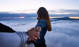 Bạn thuộc tuýp nào khi yêu đương: Chuyên “tấn công” hay chỉ “cố thủ” trong tình cảm?