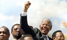 Sẽ ướp xác cố tổng thống Nelson Mandela?