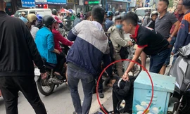 Đối tượng Luân bị khống chế. Ảnh: Phương Thảo