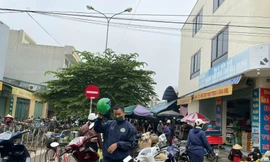 Chợ không tường, dùng đường làm chợ 