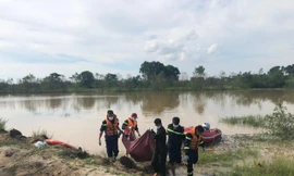 Trượt chân xuống ao, 3 nữ sinh tử vong