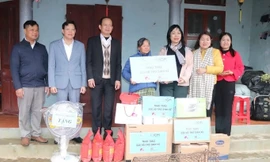 Thăm hỏi, động viên nạn nhân bị mua bán trở về hoà nhập cộng đồng ở Thanh Hóa