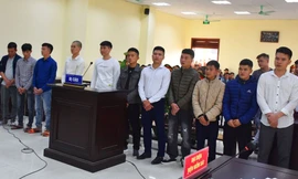 232 tháng tù cho 11 bị cáo trong vụ hỗn chiến tại khu vực biển Hải Tiến
