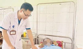 Người phụ nữ ở Thanh Hoá trượt ngã vào dao lớn, đứt lìa bàn tay