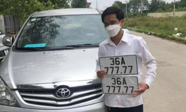 Đăng ký lại, chủ xe bấm trúng biển ngũ quý 7
