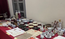 Hiến tặng 172 hiện vật, tư liệu cho Bảo tàng Thanh Hóa