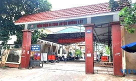 Vụ ký hồ sơ khống cho 18 sinh viên y dược ở Thanh Hóa: Xem xét kỷ luật nguyên giám đốc bệnh viện