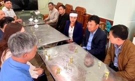 Thanh Hoá: Thăm hỏi, động viên gia đình có 3 người thân tử vong trên cao tốc Cam Lộ - La Sơn