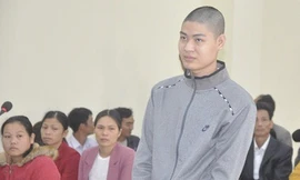 Tuyên án tù chung thân đối tượng đâm 6 cô trò