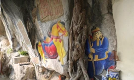 Làm rõ người tô vẽ, huỷ hoại di tích cấp Quốc gia