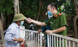 Thêm một trạm trưởng y tế bị đình chỉ công tác do lơ là chống dịch