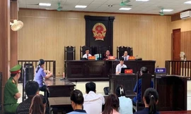 Cựu giám đốc trung tâm y tế lĩnh án vì tự tổ chức xét nghiệm trong đại dịch để tư lợi