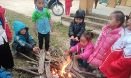 Sương mù, giá rét bao trùm Mường Lát