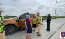 Xử phạt tài xế để bé trai ngồi ở thùng xe khi đi trên cao tốc, đoạn qua Thanh Hóa