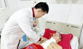 Thanh Hoá: Người đàn ông nguy kịch vì mảnh gỗ đâm thủng động mạch