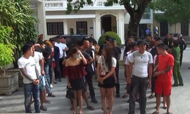 54 nam, nữ bị bắt quả tang tổ chức, sử dụng ma tuý trong tiệc mừng sinh nhật. Ảnh: Công an Thanh Hoá