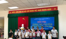 Nhiều thí sinh nhí tham gia hội thi tin học trẻ