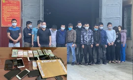 Hàng chục người đi trên 20 ô tô vây 'sới bạc' hòng giải vây cho đồng bọn