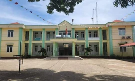 Đình chỉ công tác Chủ tịch xã sau khi bị đánh ghen tại trụ sở 