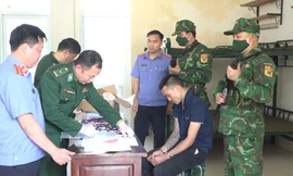 Khống chế đối tượng vận chuyển 12.000 viên ma tuý