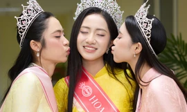 Hoa hậu Hà Trúc Linh: ‘Sau đăng quang, mỗi ngày chúng tôi chỉ ngủ 3-4 tiếng’