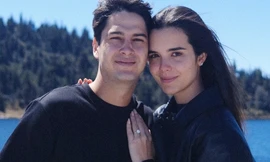 Á hậu Hoàn vũ được cầu hôn 