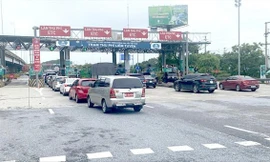 Dừng xe, phạt người hết tiền trong tài khoản qua trạm VETC là trái xu hướng thế giới