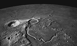 Lõi sắt tiết lộ bí mật của Mặt trăng