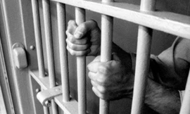 Vượt ngục đi khám răng xong quay lại