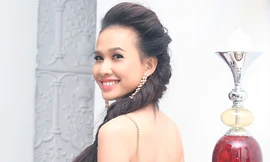 Dương Mỹ Linh: Vai trần hút hồn