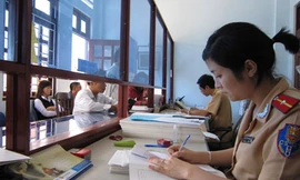 Hà Nội: Đề xuất tăng 5 lần phí đăng ký ôtô