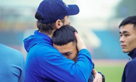 Doãn Ngọc Tân khóc khi chia tay HLV Popov