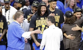 Ngôi sao gốc Việt làm nên lịch sử với chức vô địch NBA