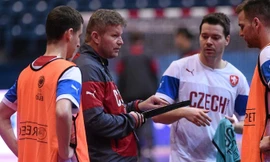 HLV Neumann đã không ngần ngại nặng lời với học trò