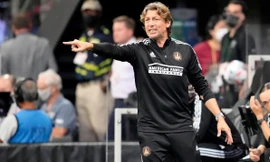 Cựu sao M.U bị sa thải chỉ sau 13 trận làm HLV