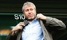Chính phủ Anh cho Abramovich 'ân huệ' trong vụ đổi chủ Chelsea