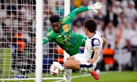 Thủ môn Andre Onana bị fan MU réo tên sau thất bại ở chung kết Cúp C2