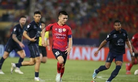 Quang Hải bức xúc với trọng tài sau trận thua ngược của CAHN