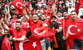 200.000 CĐV Thổ Nhĩ Kỳ khiến cảnh sát Đức lo lắng trước thềm tứ kết EURO 2024