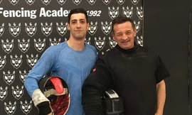 VĐV đấu kiếm Hadzic (trái)