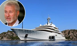 Du thuyền của ông chủ Chelsea chạy trốn xuyên Đại Tây Dương 