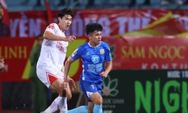 Viettel và Nam Định đôi công hấp dẫn nhưng thiếu bàn thắng