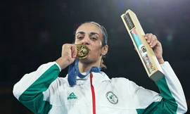 Võ sĩ bị nghi 'nam giả nữ' thắng vùi dập đối thủ Trung Quốc, giành HCV Olympic Paris