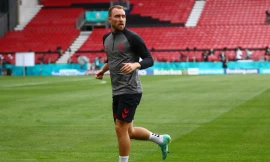 Eriksen xuất viện, đến sân tập thăm đồng đội